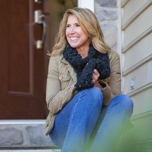 Meet your Posher, Sharon